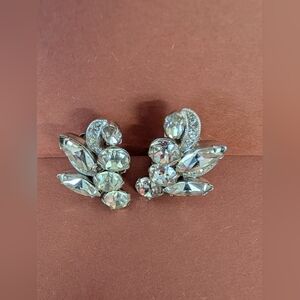 Vintage Eisenberg Cluster Clip-On Earrings - Silver Rhinestone Clear